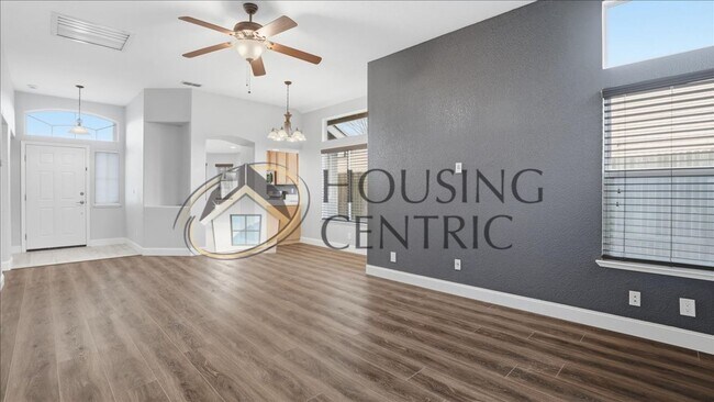 Building Photo - Stunning Single Story Fair Oaks Rental with Large Backyard in GREAT LOCATION!