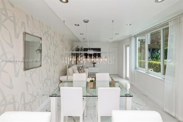 Building Photo - 405 N Hibiscus Dr