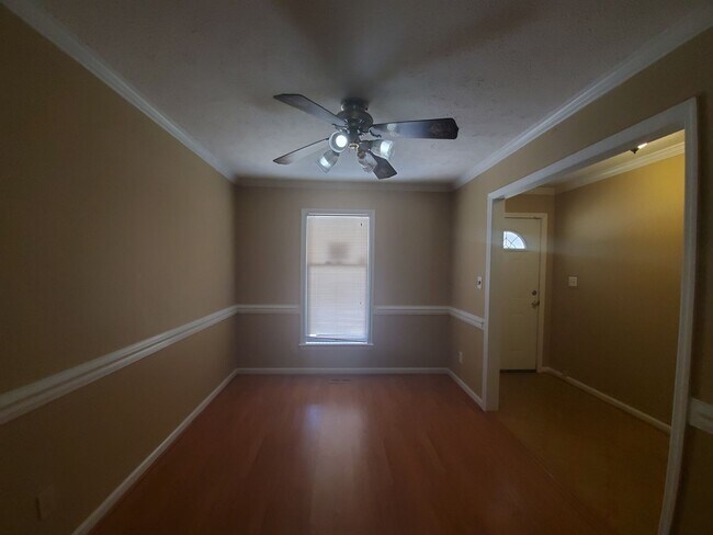 Building Photo - 5090 Summer Ridge Rd