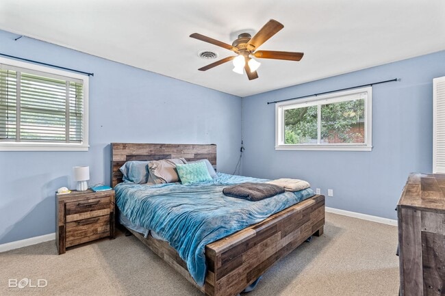 Building Photo - Adorable 3 bed 2 bath in Broadmoor Area!