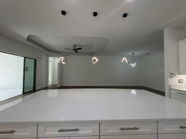 Building Photo - 6289 Mesa Gln