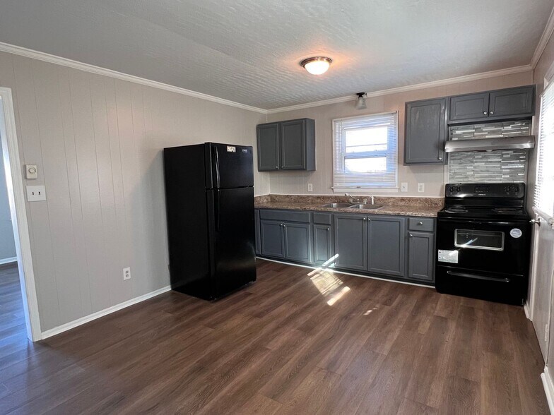 Building Photo - 20507 Hickory Ct