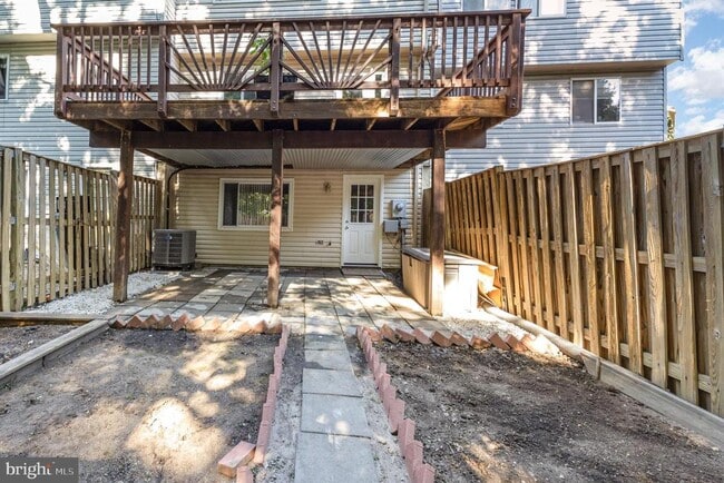 Building Photo - 14135 Honey Hill Ct