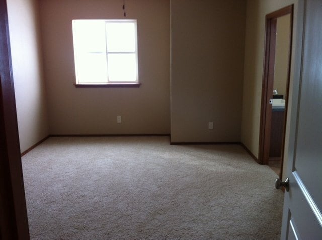 Building Photo - 4350 Glenwood #C