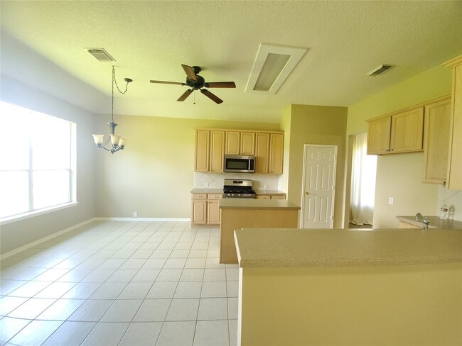 Building Photo - 7610 Broken Oak Ln