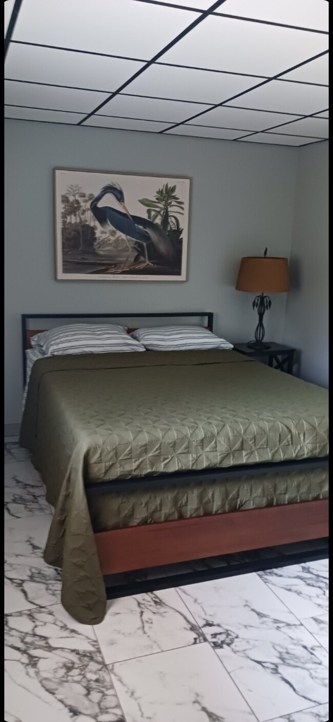 Building Photo - 7815 N Main St