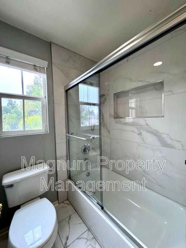 Building Photo - 32358 Gardenvail Dr