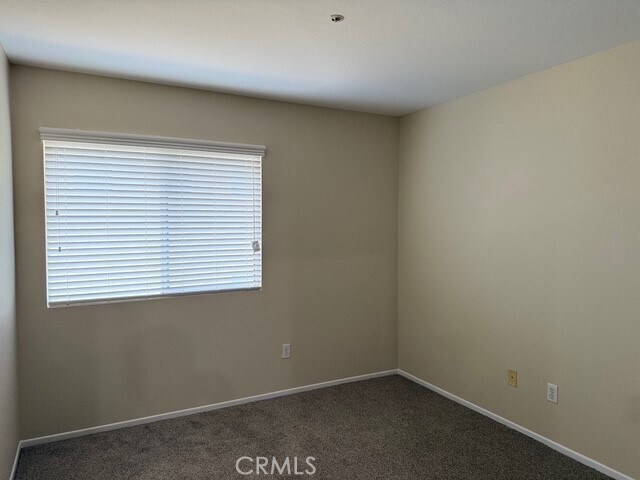 Building Photo - 5553 Pheasant Dr