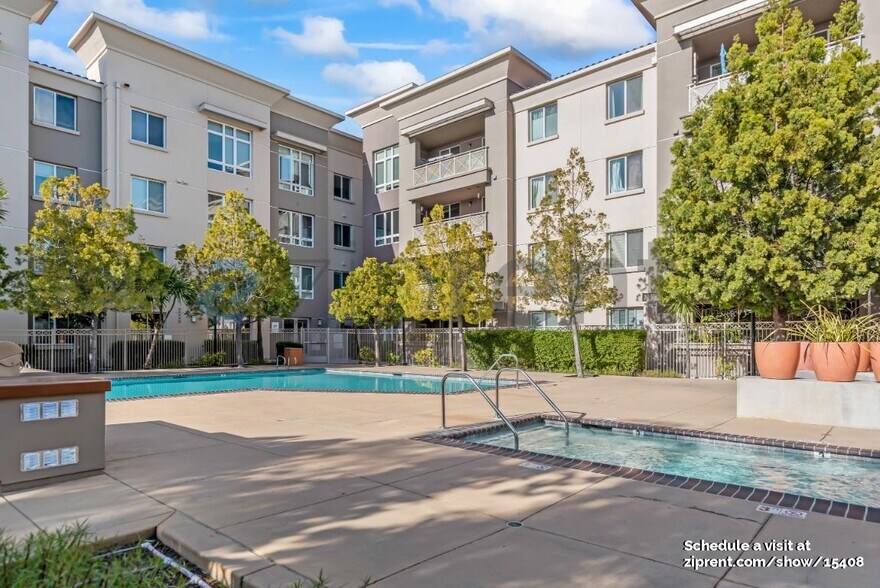 Building Photo - 1101 S Main St