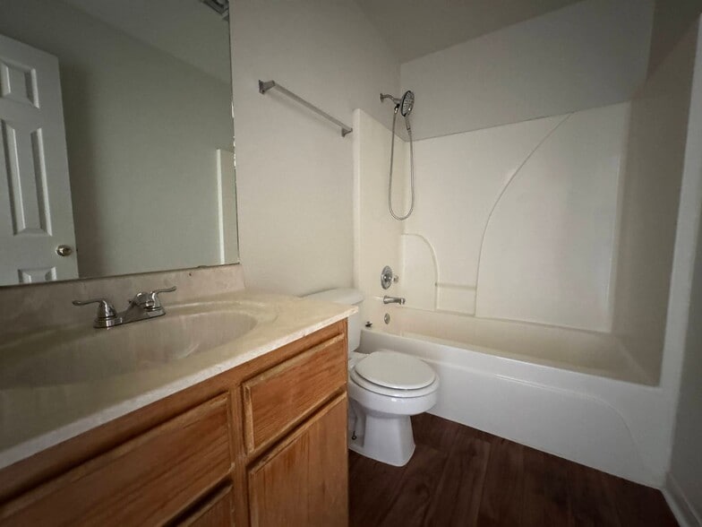 Building Photo - 3400 Cantabrian Dr