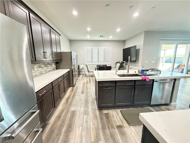 Building Photo - 8480 Warbonnet Way