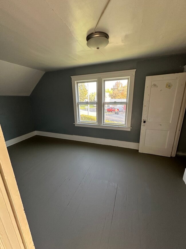 Building Photo - 1415 West Ave NW