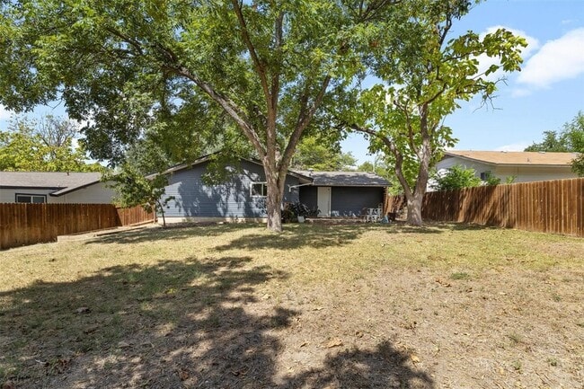 Building Photo - 9717 Hansford Dr