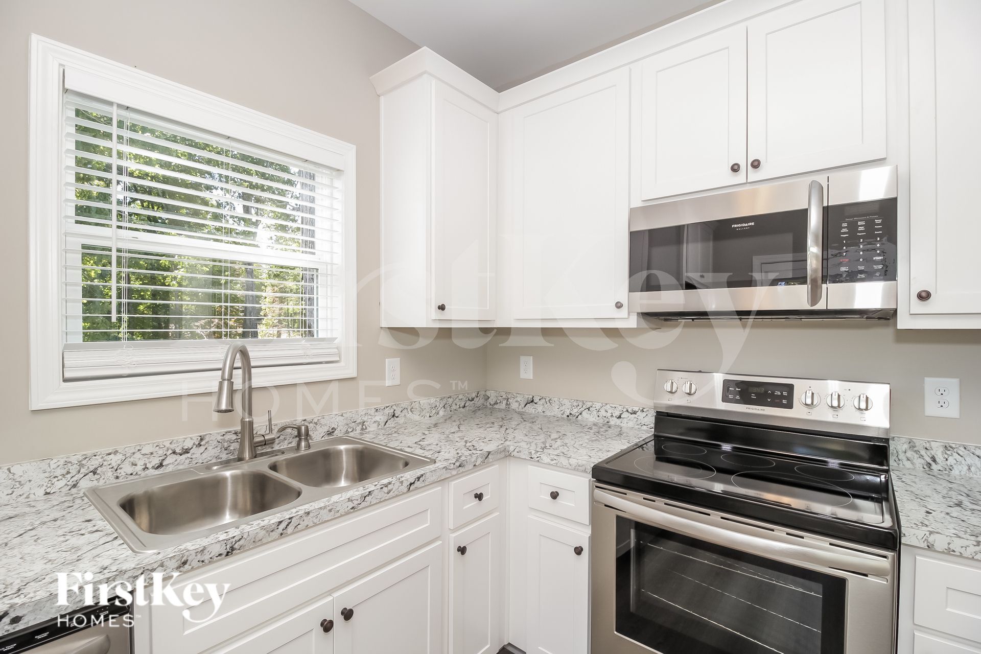 Building Photo - 108 Woodside Ct