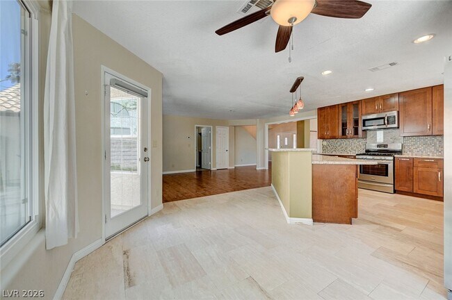 Building Photo - 2733 Brookstone Ct