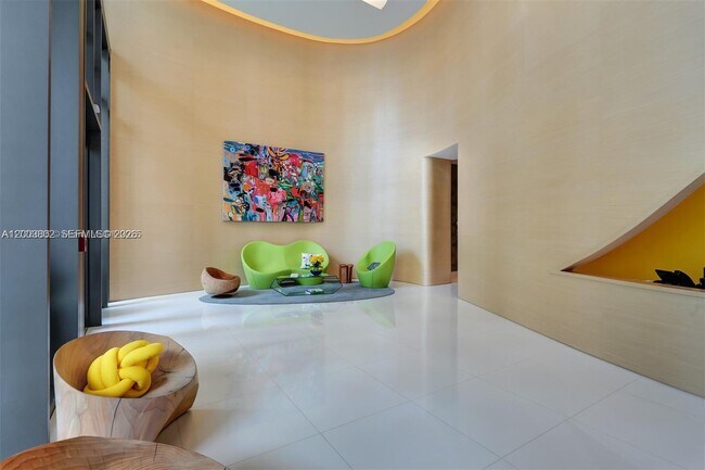 Building Photo - 501 NE 31st St