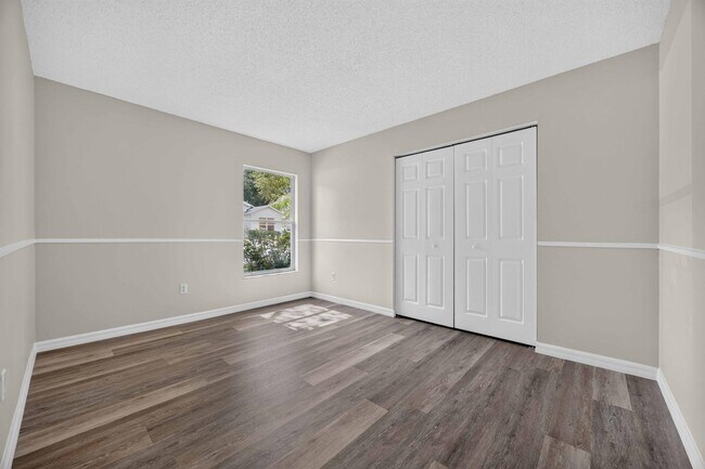 Building Photo - 2364 Paulette Dr