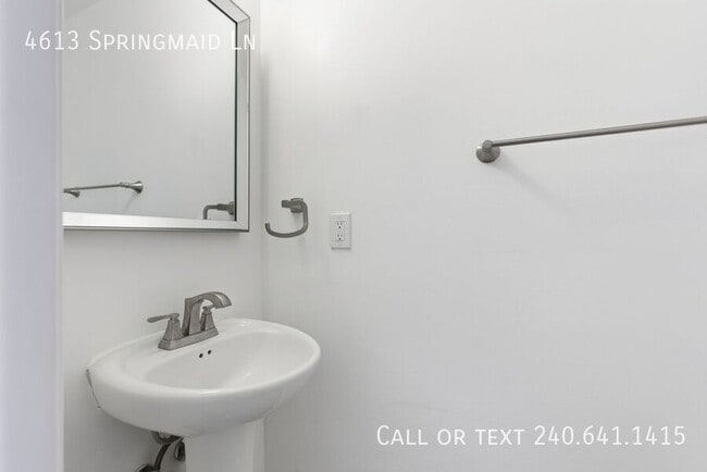 Building Photo - 4613 Springmaid Ln