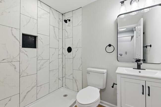 Building Photo - 961 17th St