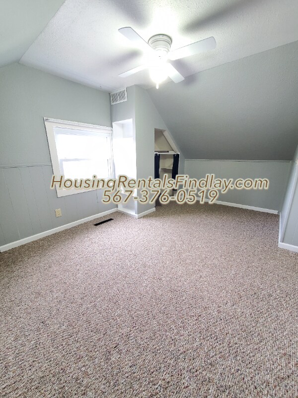 Building Photo - 827 Bernard Ave