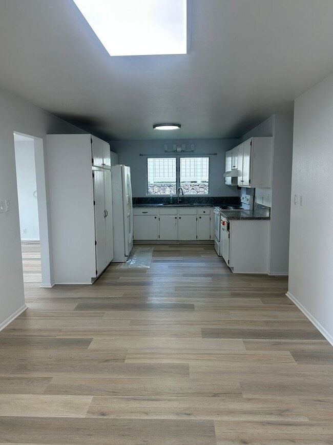 Building Photo - Renovated 4 bedroom 2 bath home in Pearl City