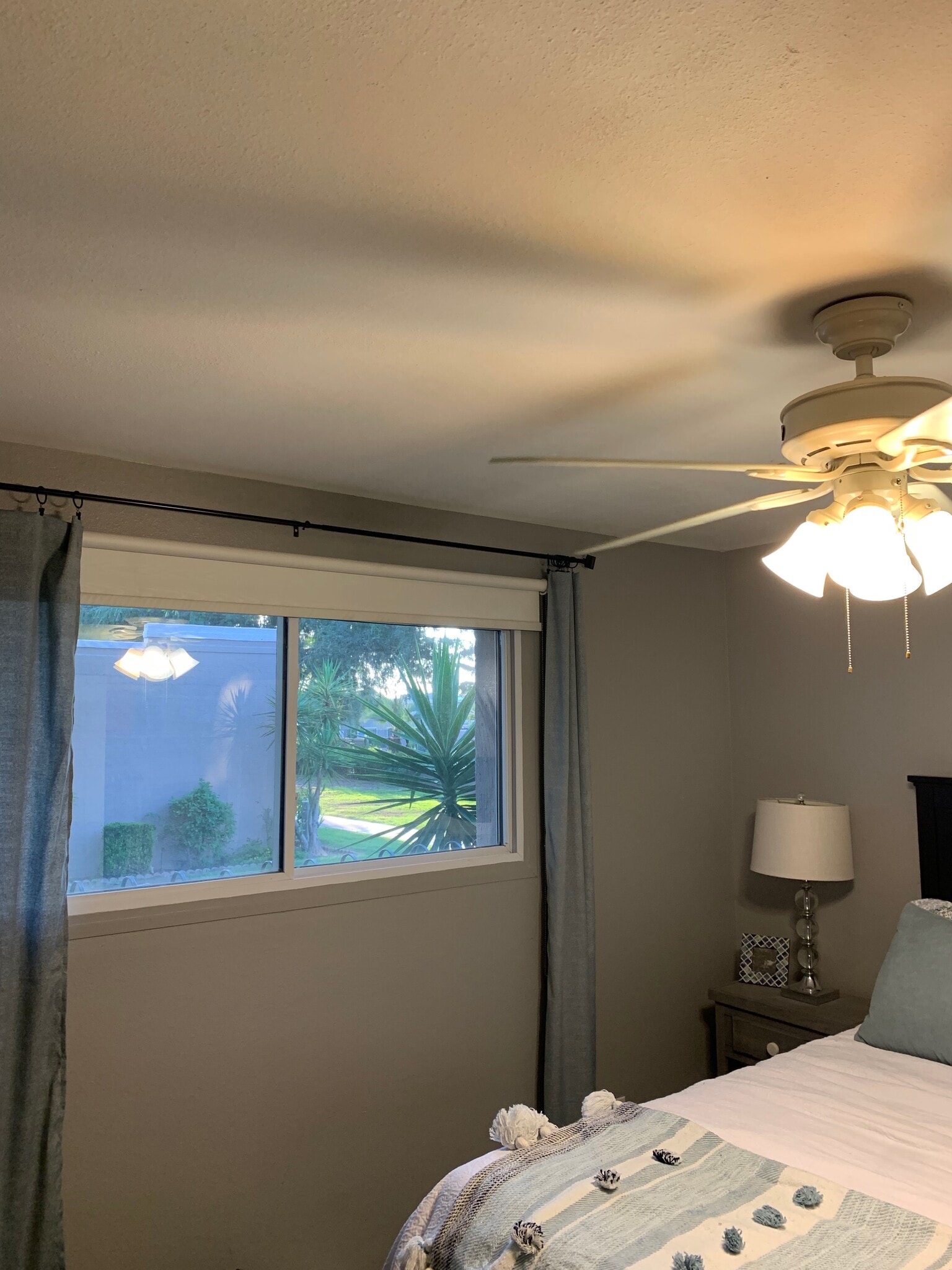 Guest Room - 5945 E Thomas Rd