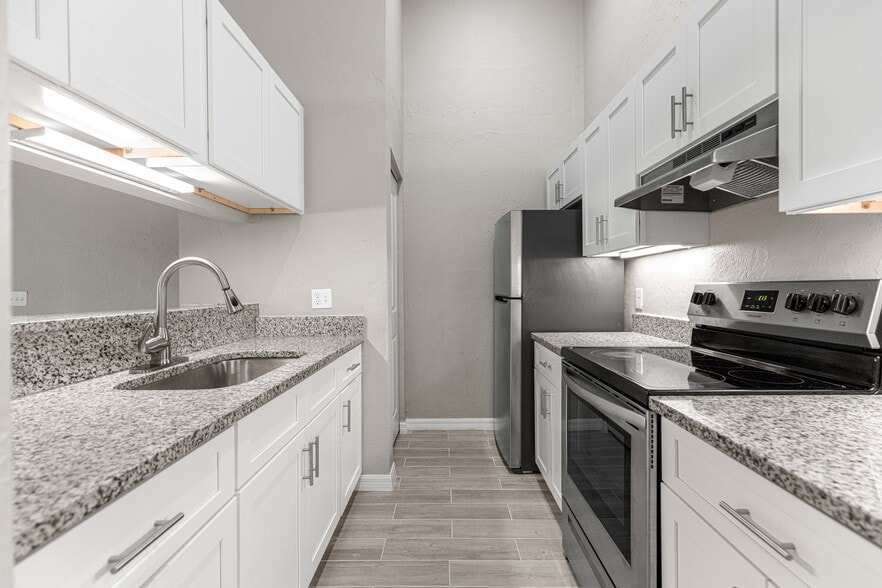 Building Photo - 4151 SE 22nd Ave