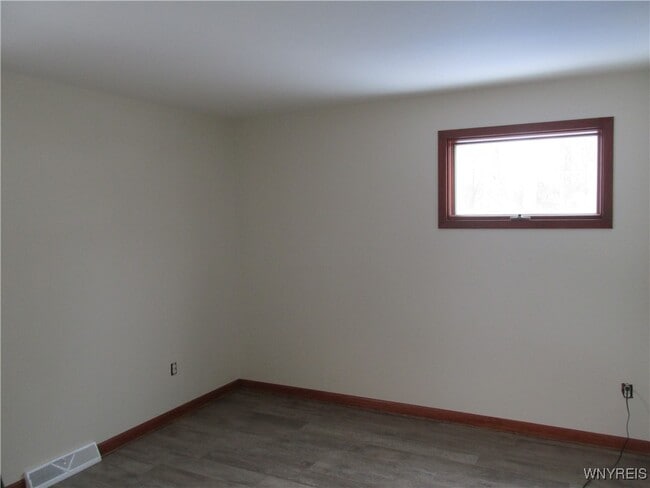 Building Photo - 101 Dale Dr