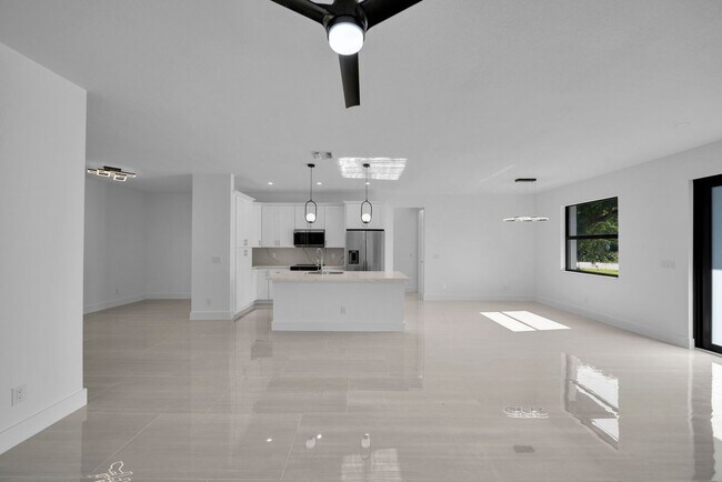 Building Photo - 73 Flamingo Blvd
