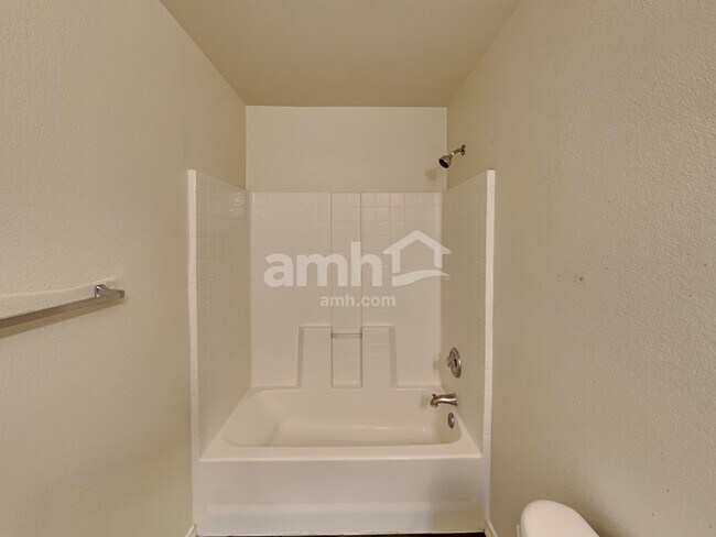 Building Photo - 1212 E Renegade Trl