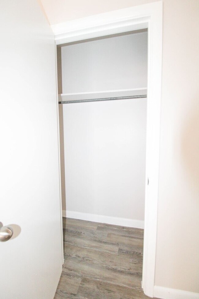 Building Photo - 434 Cosgrove St