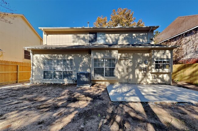 Building Photo - 4327 Palmer Plantation Dr