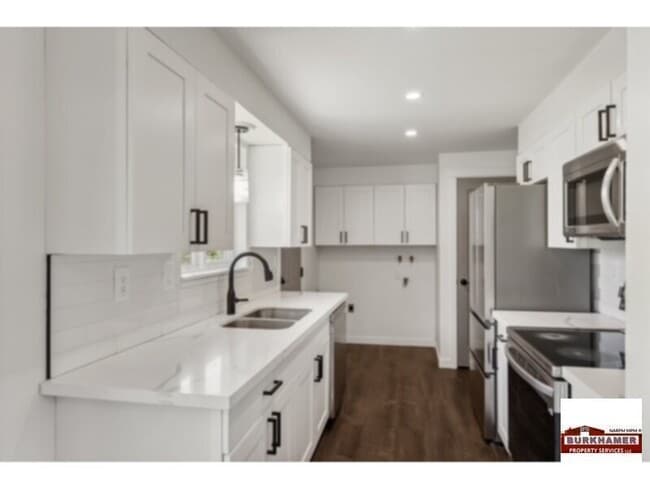 Building Photo - 405 N 18th St