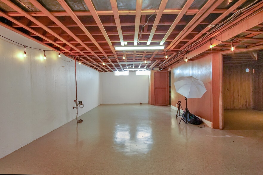 Basement - 24330 Manistee St