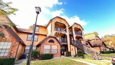 Building Photo - 415 Lakepointe Dr