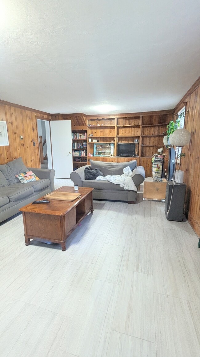 Building Photo - 2343 Penrose Dr