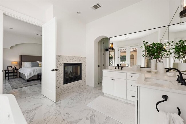 Building Photo - 64 Tiburon Dr
