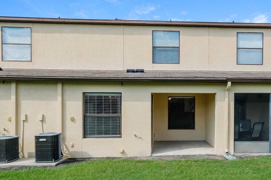 Building Photo - 2438 Hibiscus Bay Ln