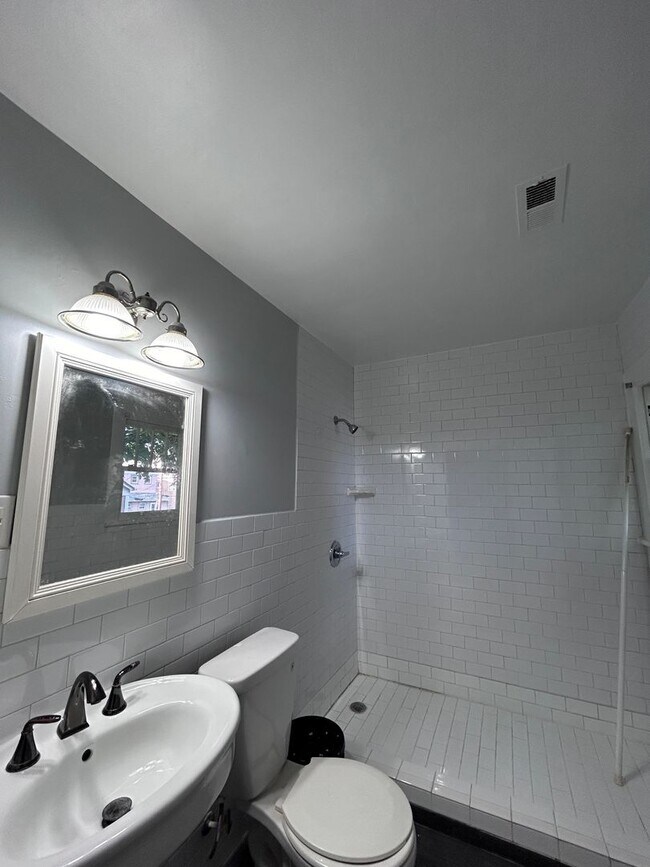 Building Photo - Albemarle/429-431