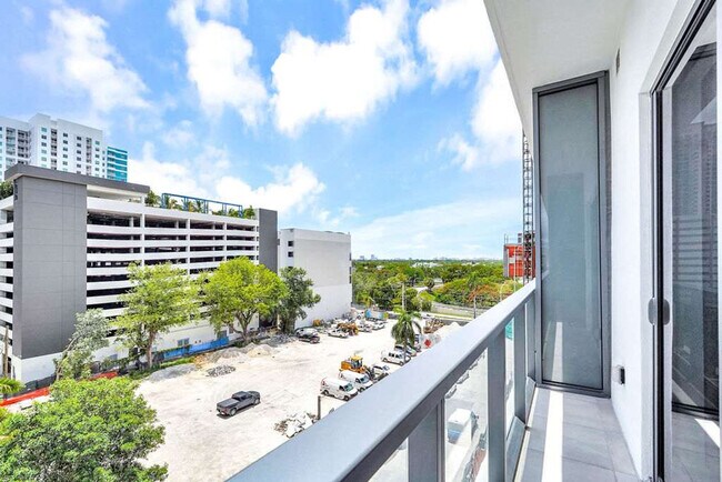 Building Photo - 239 SW 9th St