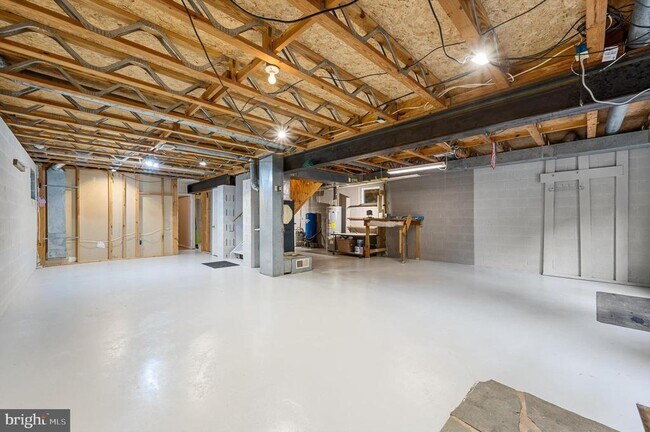 Building Photo - 813 Leeds Manor Ln