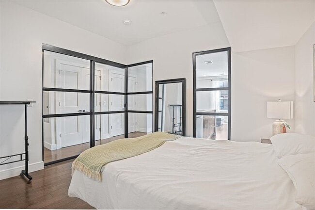 Building Photo - 6401 Park Ave