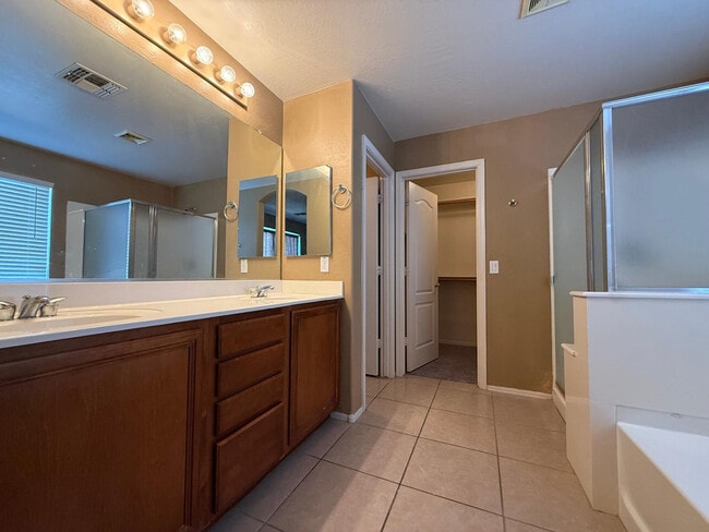 Building Photo - 4487 S Rock St