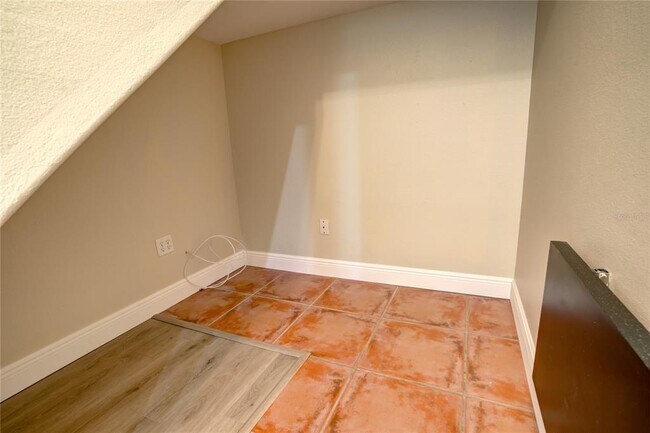 Building Photo - 6133 Lanshire Dr