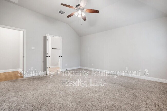 Building Photo - 1636 Town Creek Cir