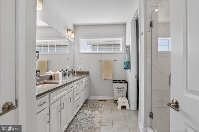 Building Photo - 41922 Spring Air Dr