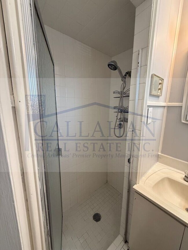 Building Photo - Lakewood 3 bedroom Home