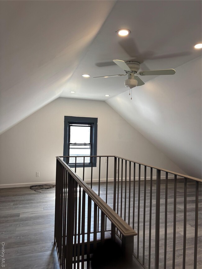 Building Photo - 225 Lexington Ave