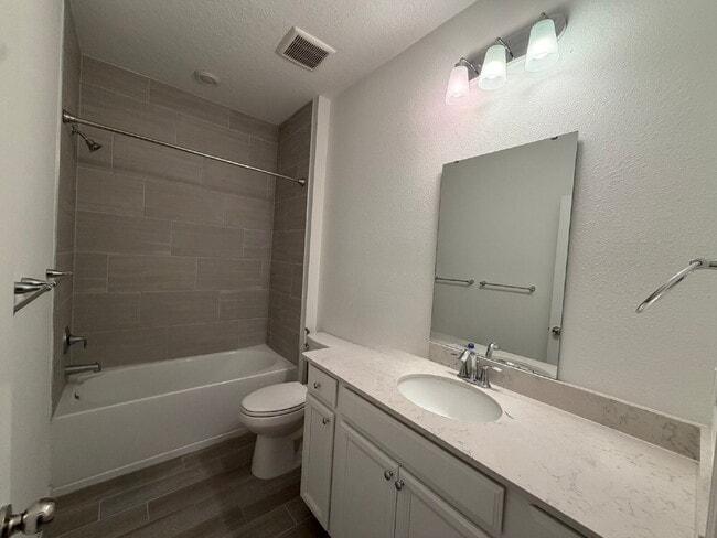 Building Photo - Highland Chase 3-Car Garage