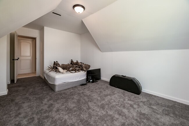 Building Photo - 425 Sea Buoy Ln